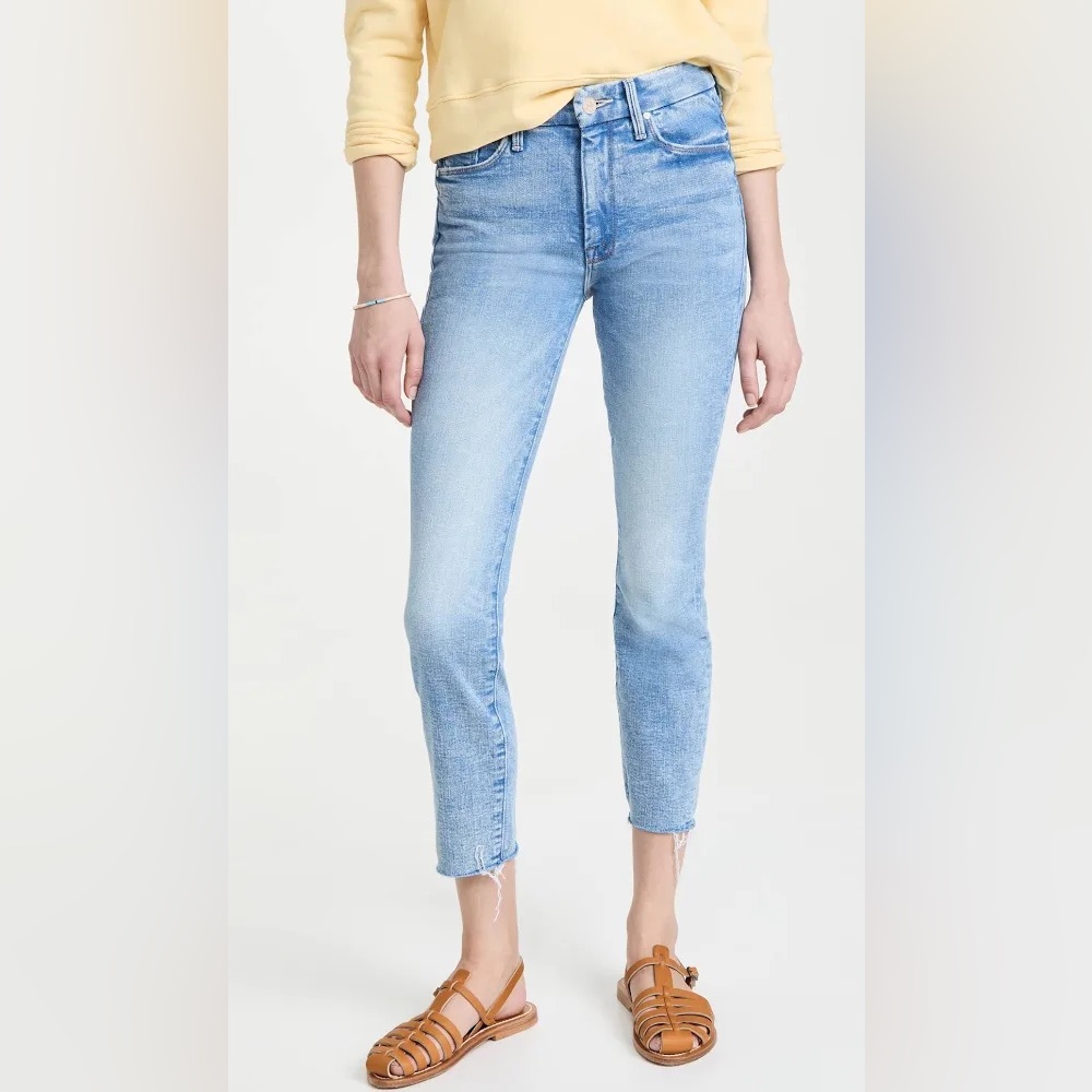 Mother High Waisted Looker Ankle Fray in Shoot to Thrill
